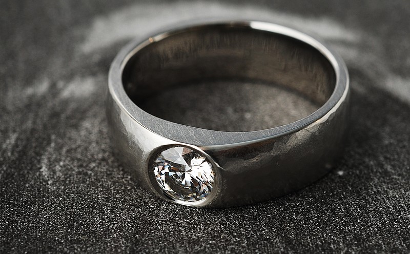 Platinum and Diamond ring 1154