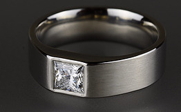 Platinum and Diamond ring No 1159