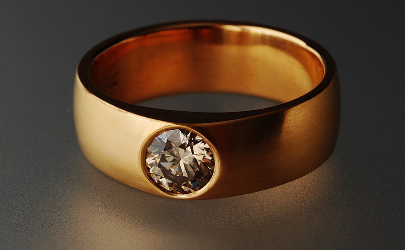 22ct Gold and Champagne Diamond ring 1310