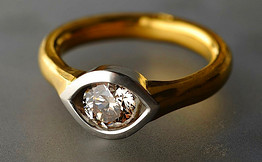 Platinum, 24ct Gold and Diamond ring No 1428