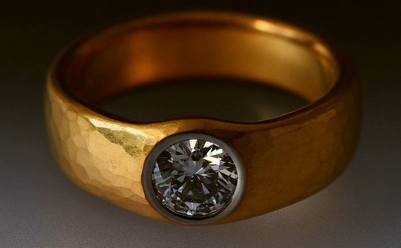 24ct gold, Platinum and Diamond ring 1436