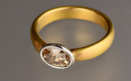22ct Gold, Platinum, and Diamond Ring