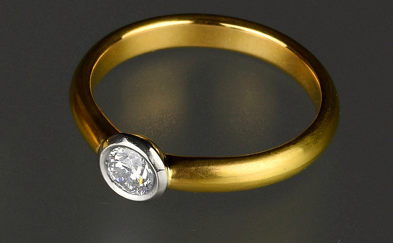 22ct Gold, Platinum and Diamond Ring 1533