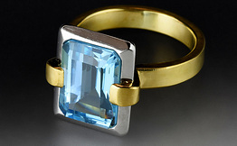 Blue Topaz, 22ct Gold and Platinum ring No 3501